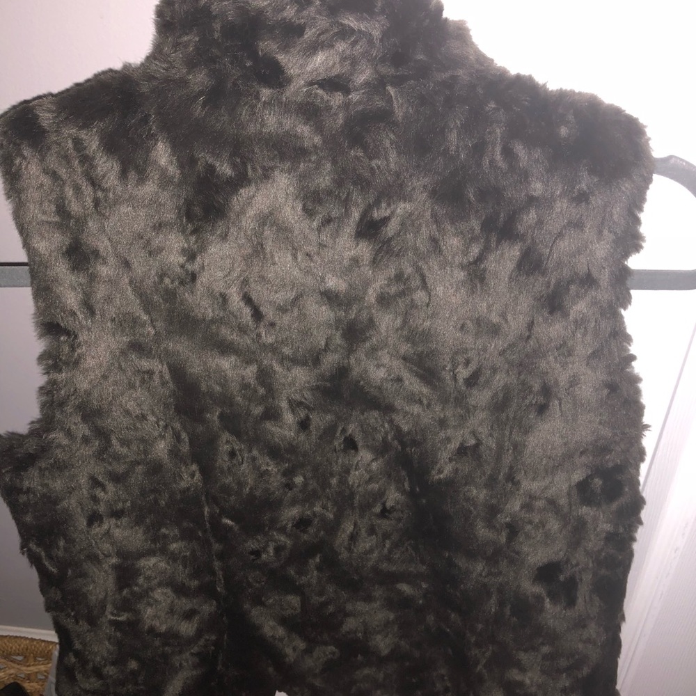 Vest - Picture 3 of 3
